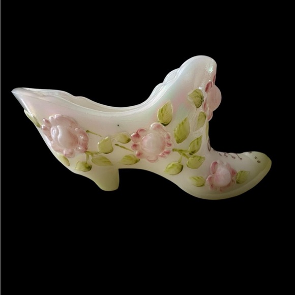 SIGNED FENTON ART GLASS VICTORIAN SHOE HAND PAINTED CABBAGE ROSE - Picture 2 of 9